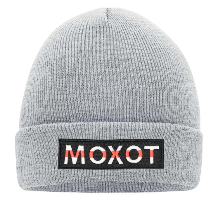 "Beanie Light Grey Red line: Eleganza e Comfort per l'Inverno"