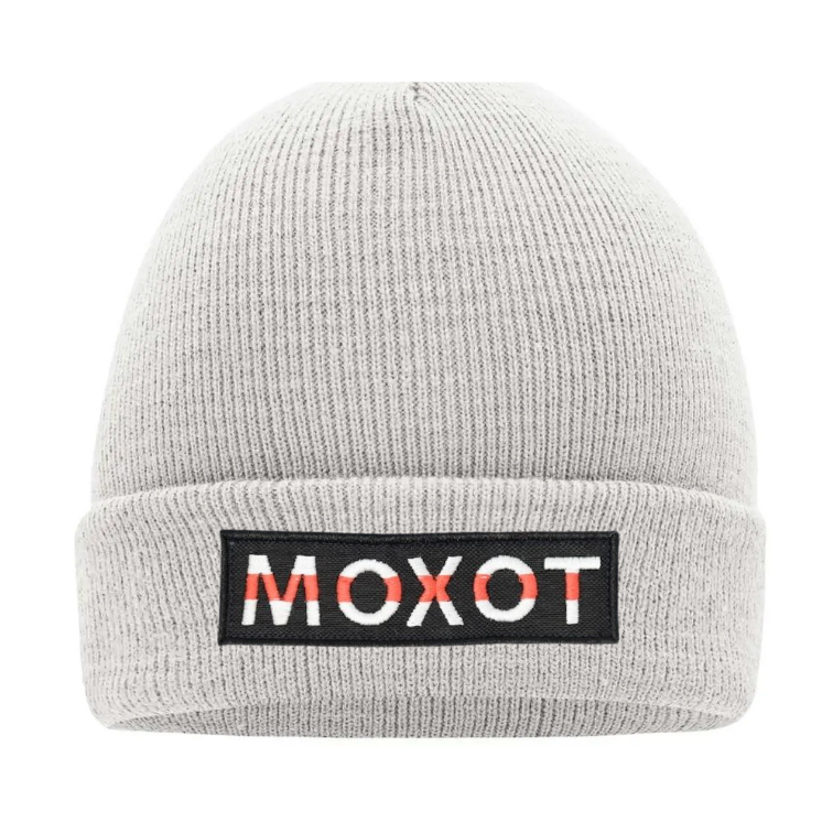 "Berretto Beanie Off White con Linea Rossa - Stile e Comfort"