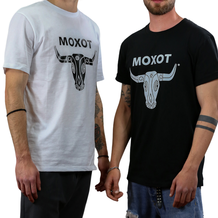 MOXOT Bull Eccentric White: T-Shirt di Tendenza dallo Stile Unico e Contemporaneo